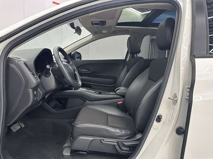 Фото 4 - Honda Vezel