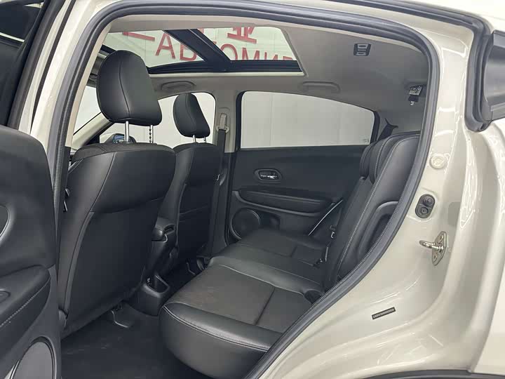 Фото 5 - Honda Vezel