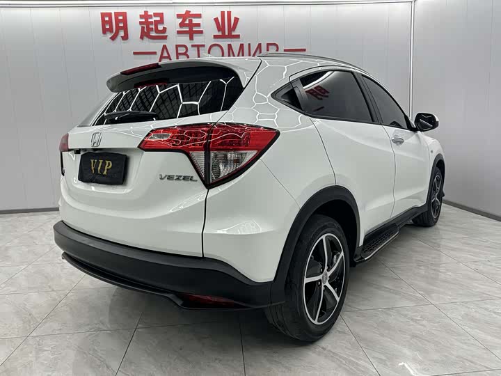 Фото 7 - Honda Vezel