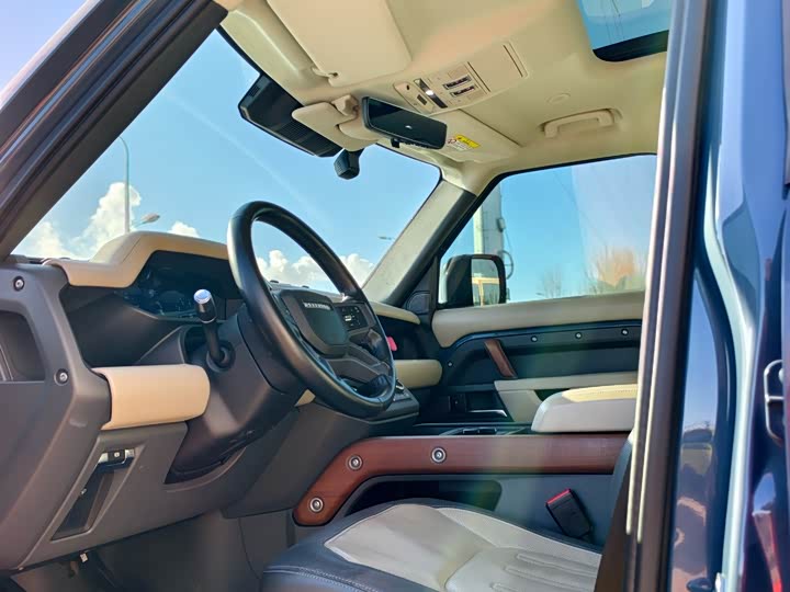 Фото 4 - Land Rover Defender