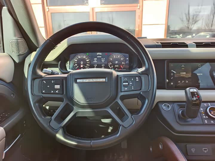 Фото 7 - Land Rover Defender