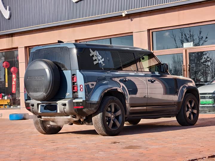 Фото 9 - Land Rover Defender