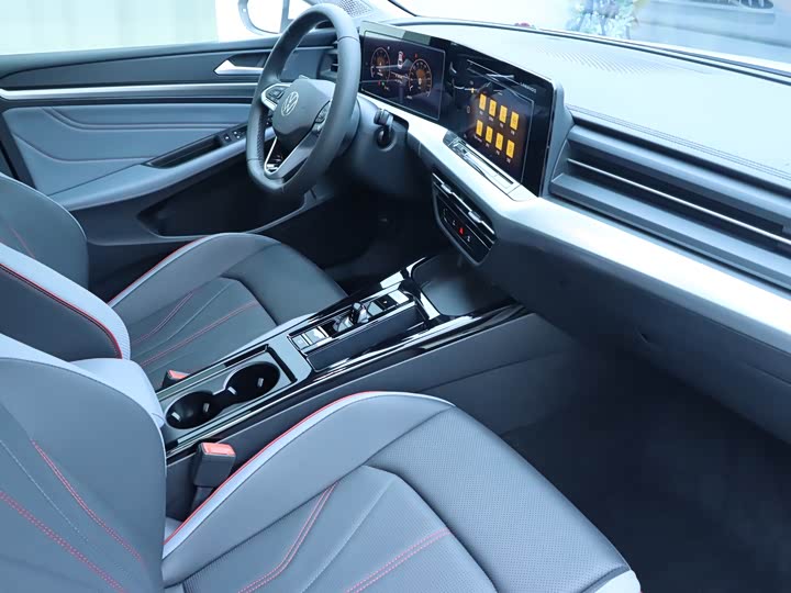 Фото 9 - Volkswagen Lamando L