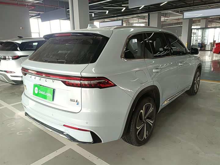 Фото 7 - Geely Monjaro