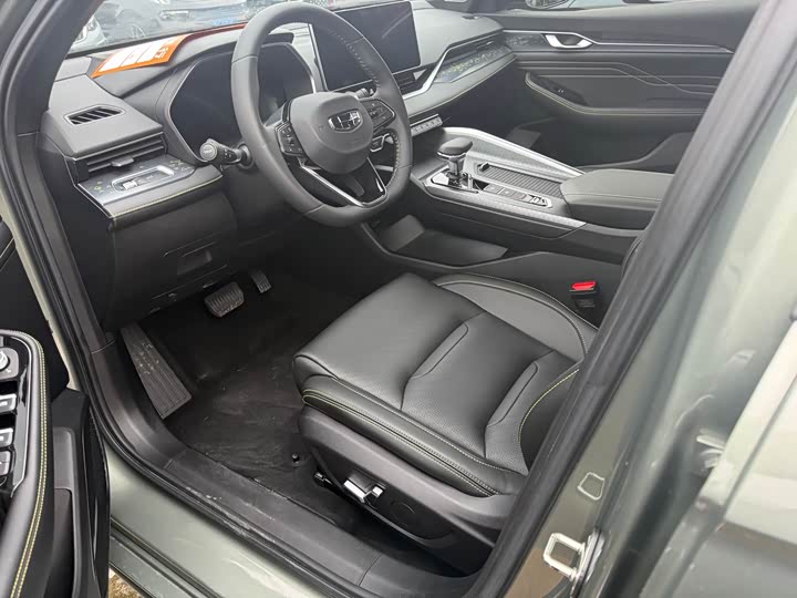 Фото 4 - Geely Preface