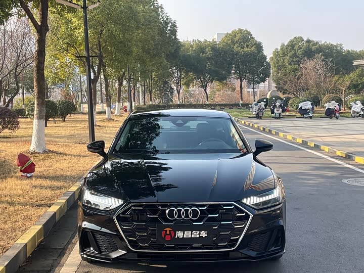 Фото 2 - Audi A7