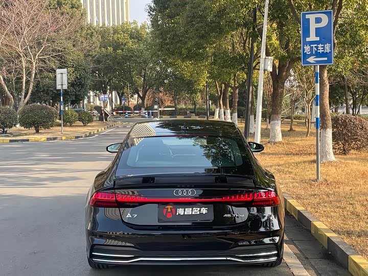 Фото 5 - Audi A7