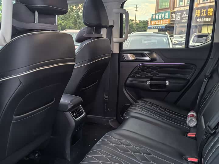 Фото 7 - Tank 300