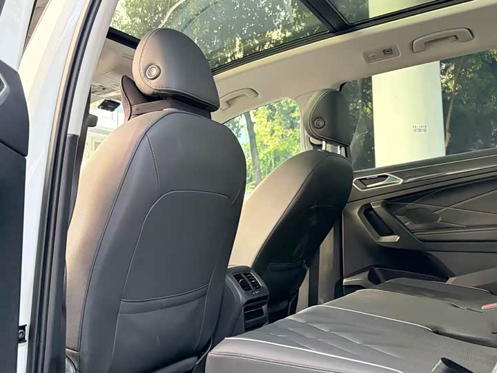 Фото 5 - Volkswagen Tiguan L Pro