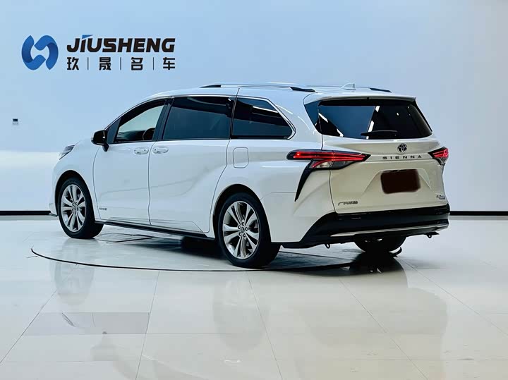 Фото 4 - Toyota Sienna