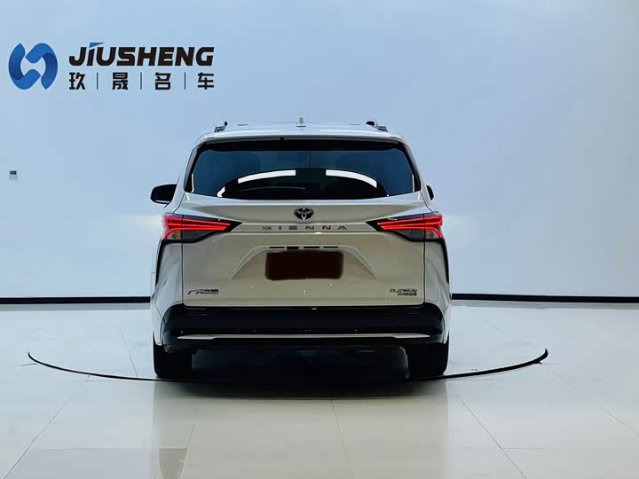 Фото 5 - Toyota Sienna