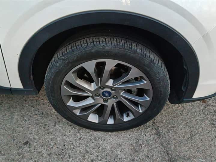 Фото 6 - Ford Equator