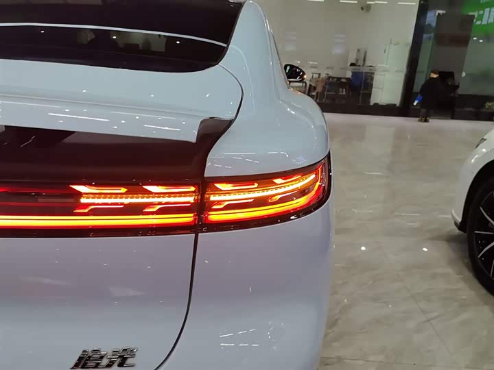 Фото 8 - Voyah Passion