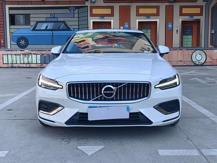 Фото 2 - Volvo S60