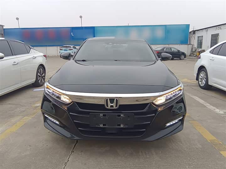 Фото 3 - Honda Accord