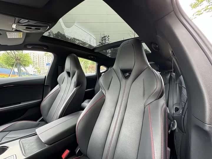 Фото 9 - MG Motor 7