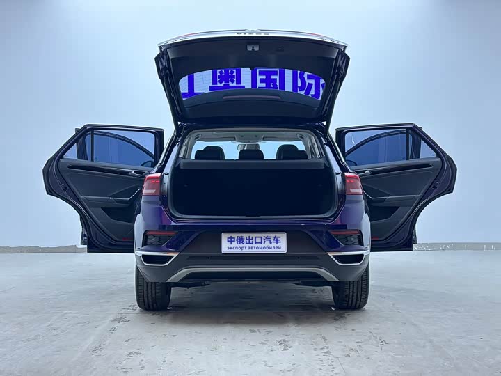 Фото 7 - Volkswagen T-Roc