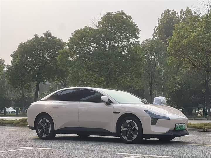 Фото 3 - XPeng Mona M03