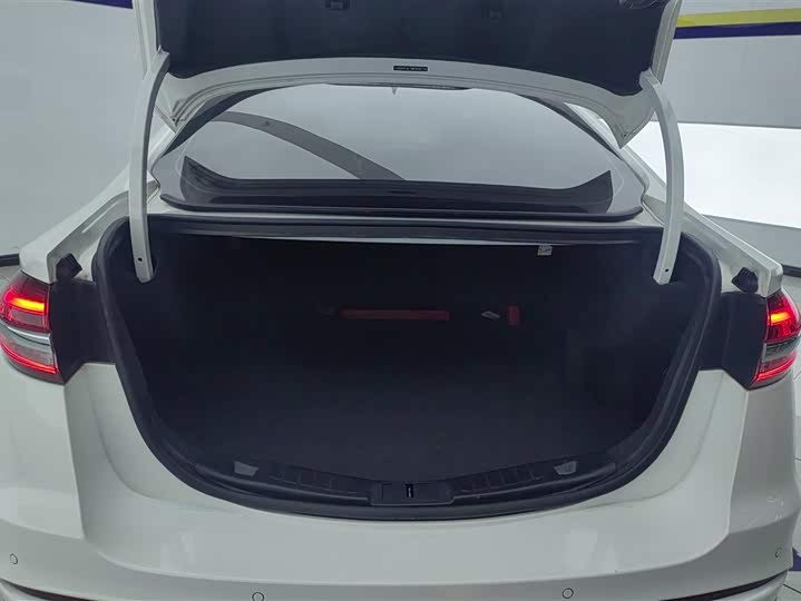 Фото 4 - Ford Mondeo