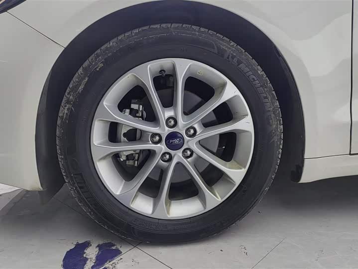 Фото 6 - Ford Mondeo