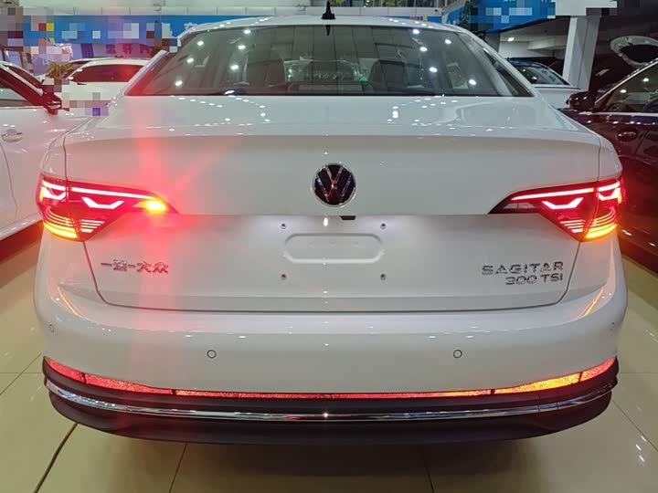 Фото 6 - Volkswagen Sagitar L