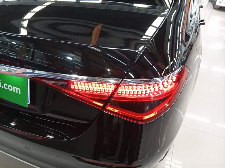 Фото 8 - Mercedes-Benz S-Class