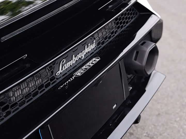 Фото 6 - Lamborghini Huracán