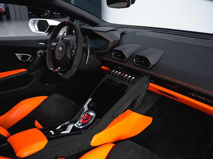 Фото 8 - Lamborghini Huracán