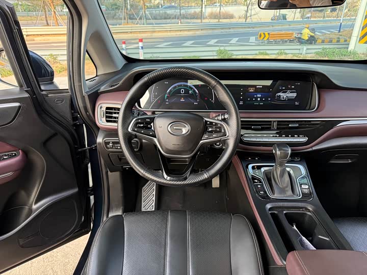 Фото 9 - GAC Trumpchi M6