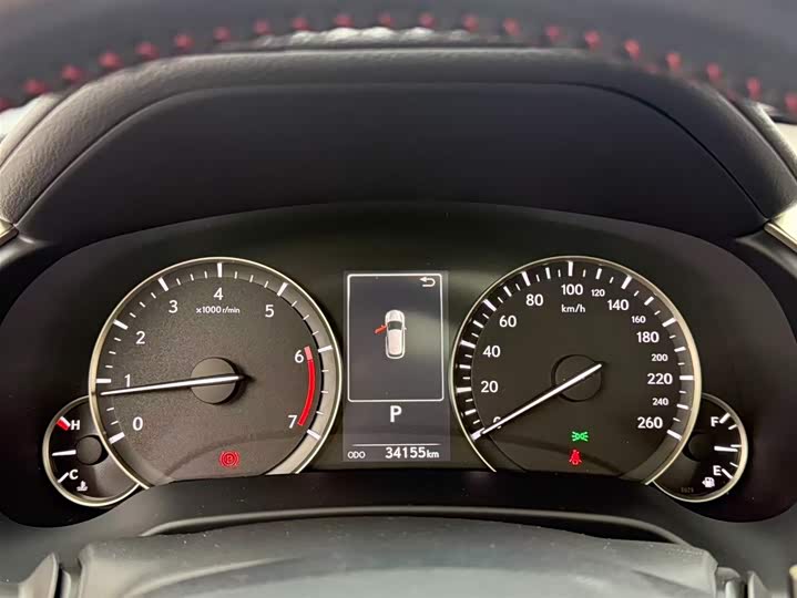 Фото 6 - Lexus RX