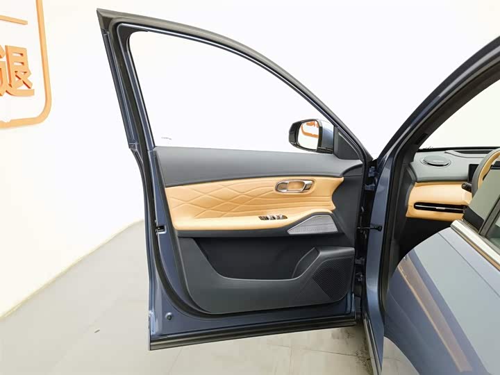 Фото 8 - Geely Galaxy Starship 7