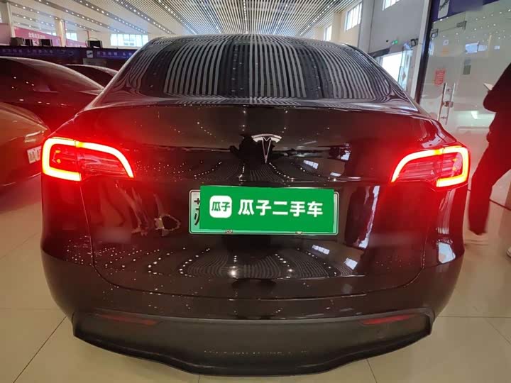 Фото 6 - Tesla Model Y