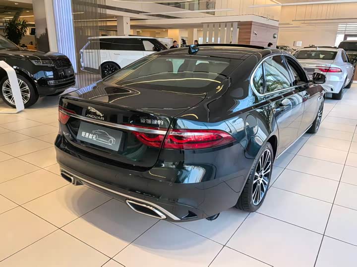 Фото 3 - Jaguar XF L