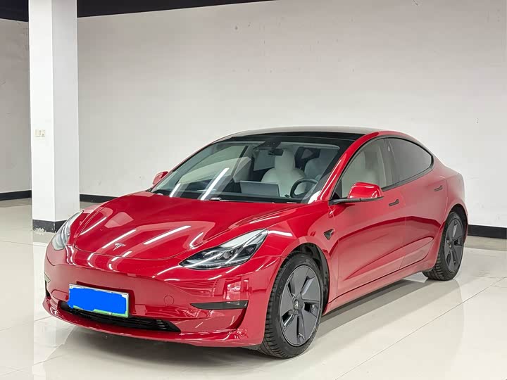 Фото 1 - Tesla Model 3