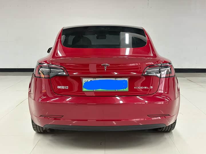 Фото 5 - Tesla Model 3