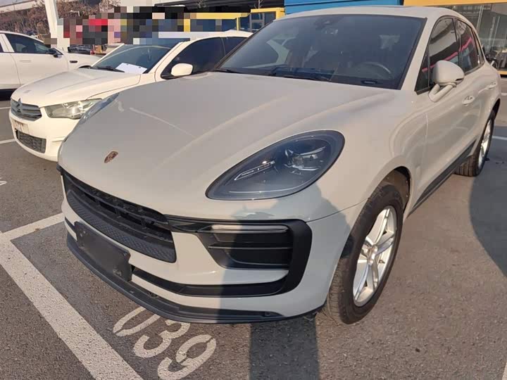 Фото 1 - Porsche Macan