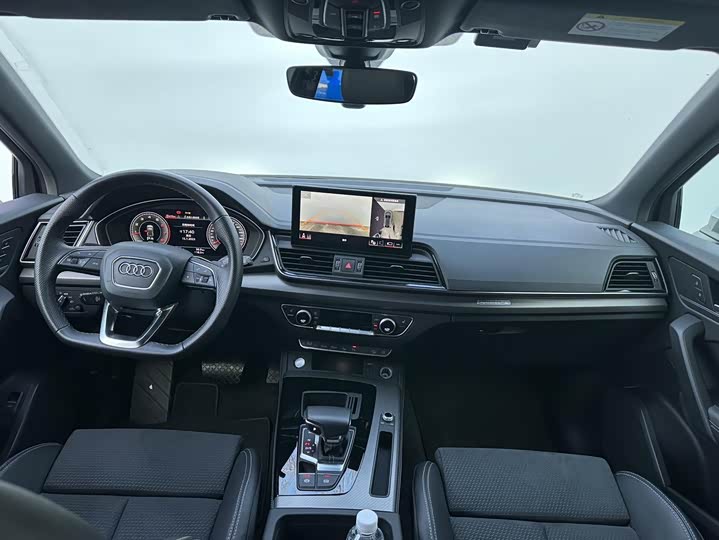 Фото 7 - Audi Q5L Sportback