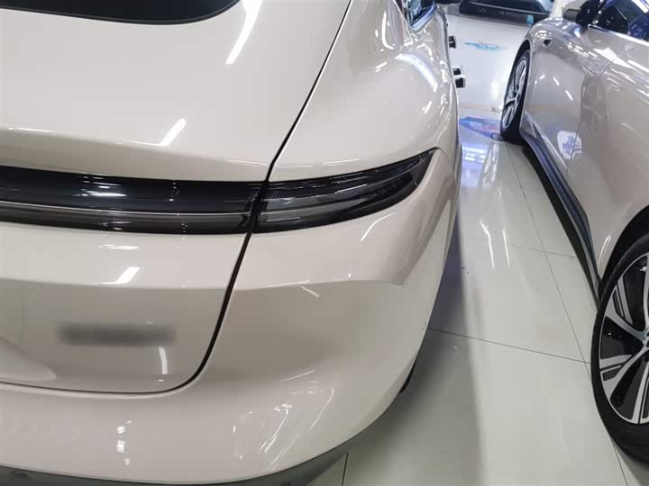 Фото 8 - Nio ET5