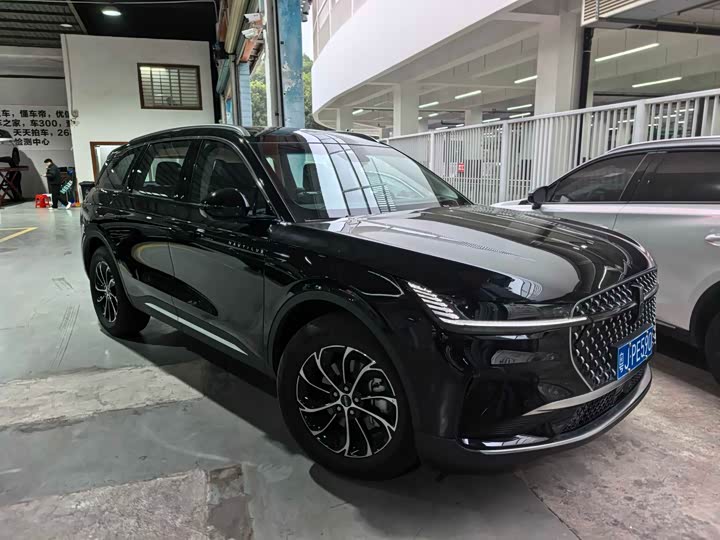 Фото 1 - Lincoln Nautilus