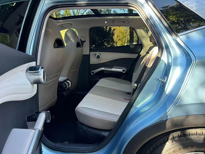 Фото 8 - BYD Yuan Plus