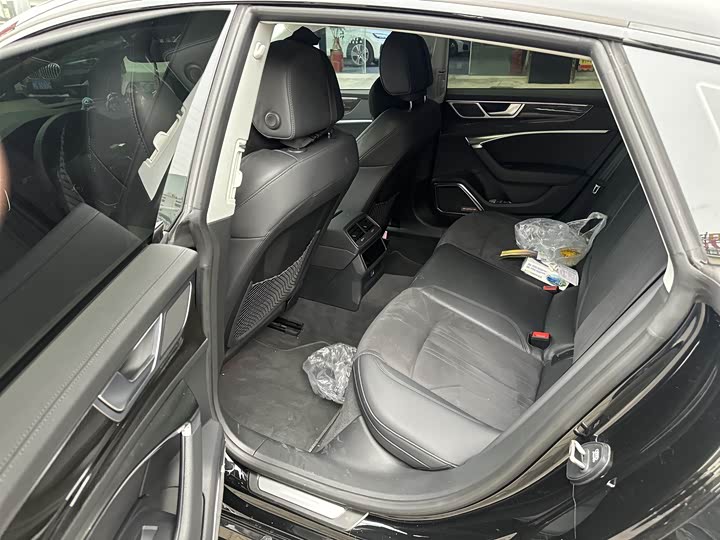 Фото 3 - Audi A7