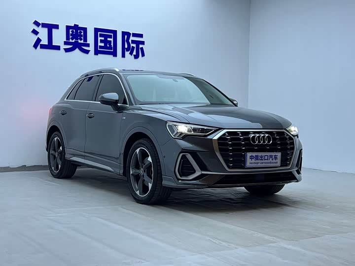 Фото 2 - Audi Q3