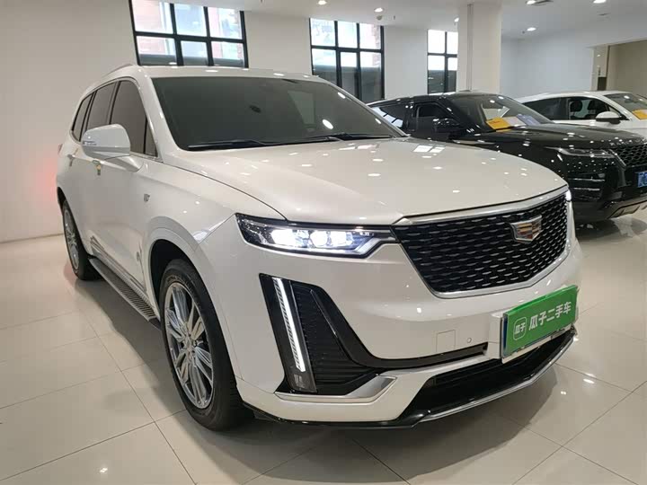 Фото 4 - Cadillac XT6