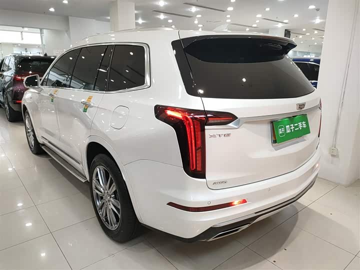 Фото 5 - Cadillac XT6