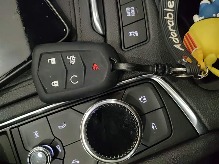 Фото 9 - Cadillac XT6