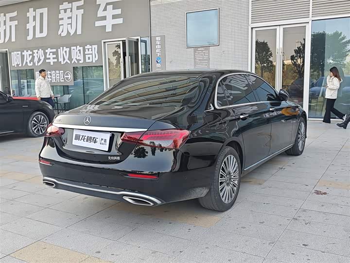 Фото 6 - Mercedes-Benz E-Class