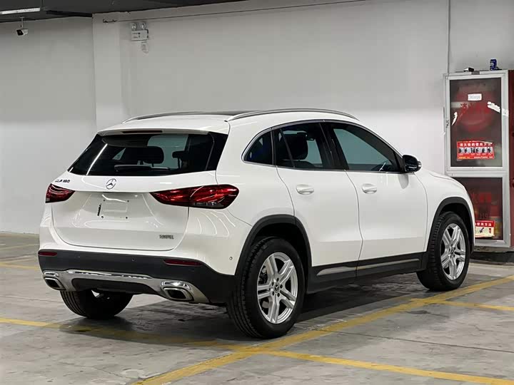 Фото 5 - Mercedes-Benz GLA-Class