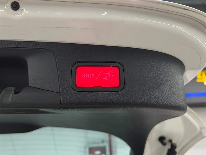 Фото 8 - Mercedes-Benz GLA-Class