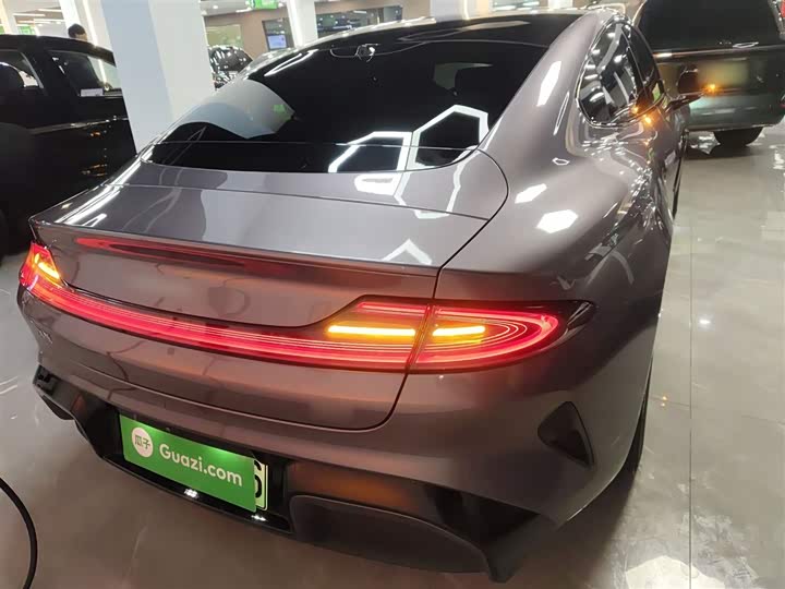 Фото 6 - Xiaomi SU7