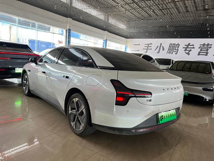 Фото 7 - XPeng Mona M03